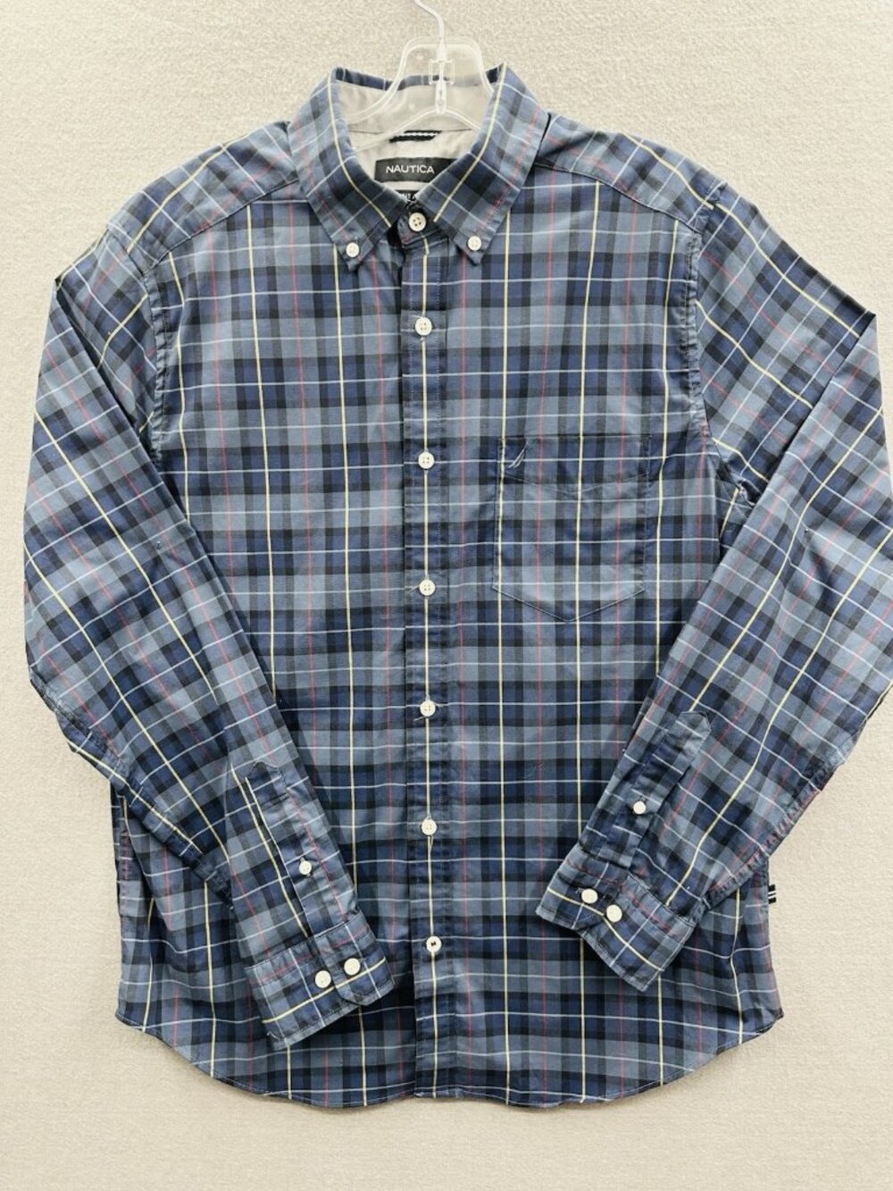Nautica Long Sleeve Shirt Mens M Blue Plaid Button Up Classic Fit Stretch Casual